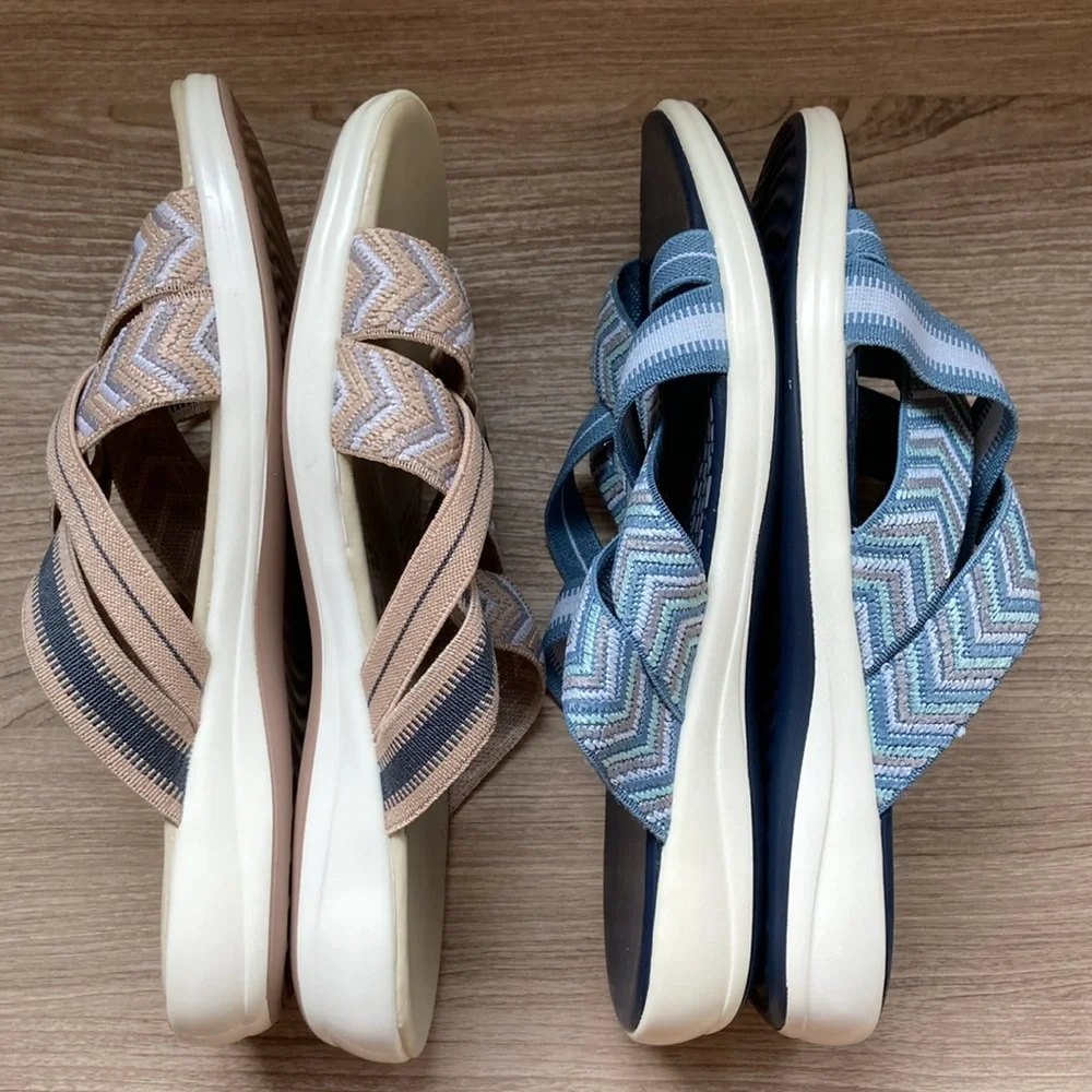 Two pairs of slide in sandals blue tan 7 -7,5